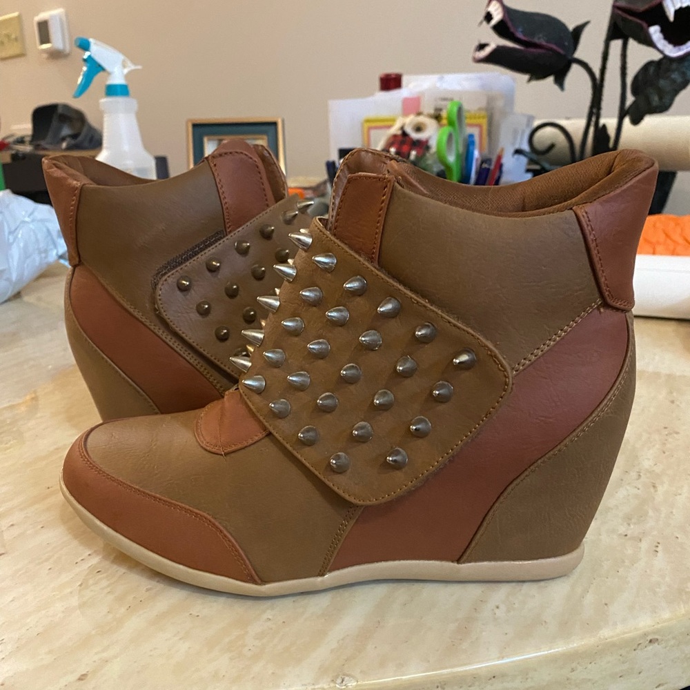 BRAND NEW Brown Spiked Wedge Sneaker